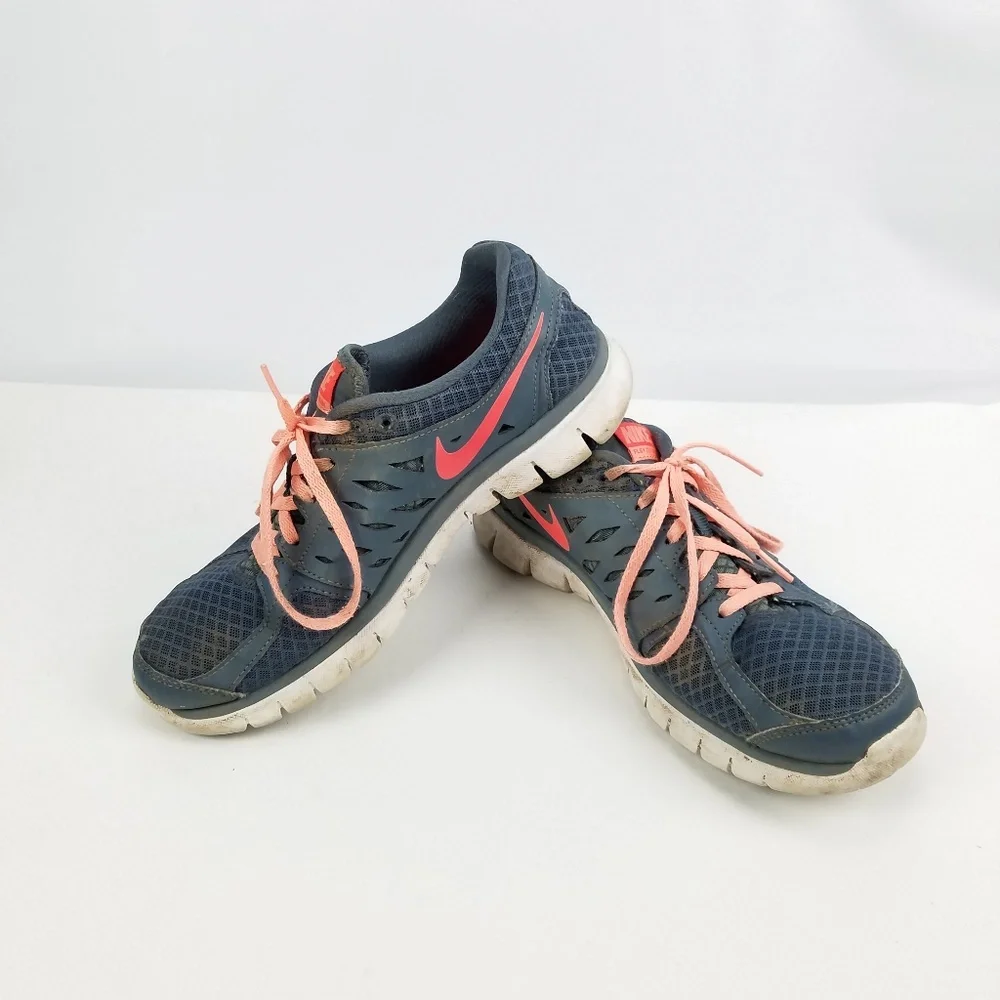 Nike Running Shoe 580440-401 Womens‎ Size 8